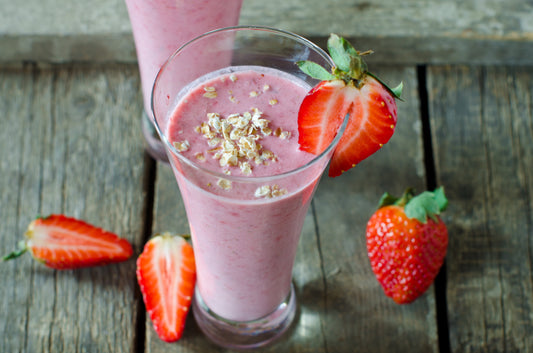 STRAWBERRY YOGHURT SMOOTHIE